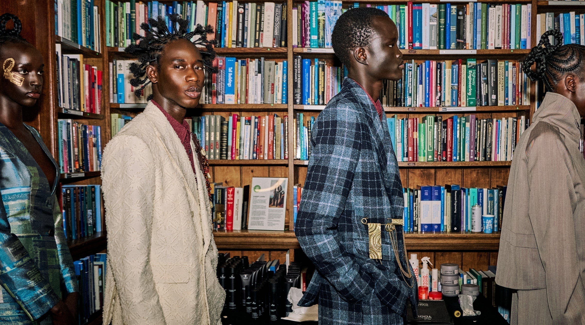 AW26 THREADS OF OSMOSIS